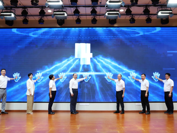 “华兴门诊”预约挂号系统在兴国县人民医院启动