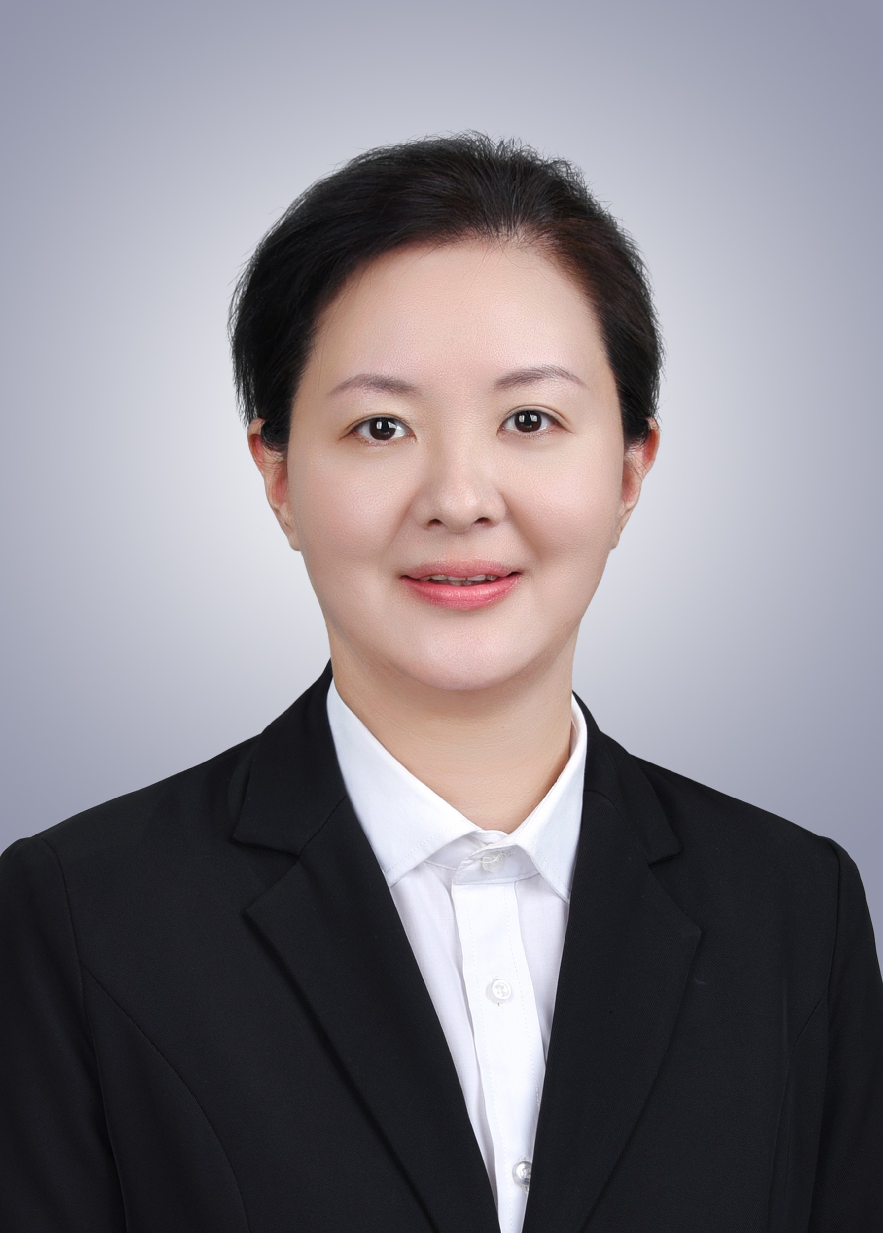 总会计师 吕瑶